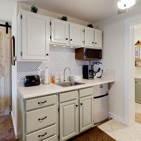 Teddy'S Getaway Apartment Ludlow Bagian luar foto
