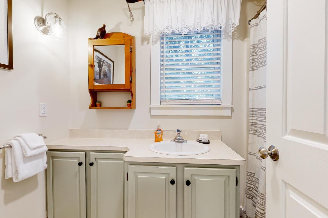 Teddy'S Getaway Apartment Ludlow Bagian luar foto